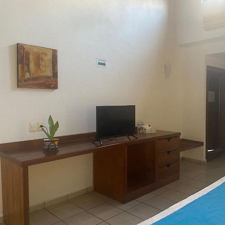 Hotel Pez Vela Manzanillo Exterior foto